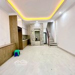 Bán Nhà Trường Chinh, 35M, 7 Tầng Thang Máy, 20M Ra Phố, 9.7 Tỷ, Dòng Tiền Tốt