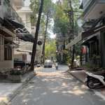 Cho Thuê Nhà Riêng Ngõ 95 Hoàng Cầu 120M2* 4 Tầngmặt Tiền10M Giá 25 Triệu/Th Vỉa Hè Ô Tô Tránh Kinh Doanh