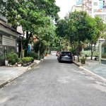 Siêu phẩm bt 3 tầng, dt: 8 x 20m, khu vip k300, nguyễn minh hoàng, p12, tân bình, giá 20 tỷ