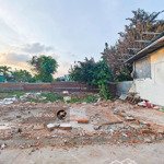Bán 125m2/1tỷ260tr đất thổ tại đường láng le bàu cò, bình chánh. kế bên kcn lê minh xuân. sổ sẵn