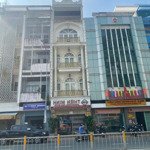 Bán tòa nhà mặt tiền nguyễn tri phương, quận 5. dt : 5,5 x18m. 6 lầu. thang máy. hđt : 120tr/th