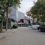 Bán đất phân lô phố cổ linh, gần ngã tư thạch bàn - cổ linh, dt 100m2, mt 6.7m, đường 11m, 2025