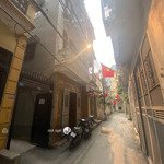 Ô Tô Đỗ Cửa - Cầu Giấy - Kinh Doanh - Lô Góc 3 Mặt Thoáng - Sổ Vuông Đẹp - Ngõ Thông