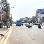 Bán nhà mặt phố nghi tàm, vị trí đẹp nhất phố, 72m, mặt tiền 5,4m, nở hậu siêu đẹp, 50,4 tỷ.