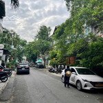 Khan hiếm! nhàhẽm xe hơingang 5m chu văn an-đối diện học viên cán bộ-sẵn kết cấu. gía 9 tỷcó thương lượngnhẹ