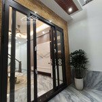 Bán Nhà Riêng Tại Láng Thượng, 10,9 Tỷ, 45M2, View Đẹp, Chính Chủ