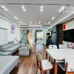 Hiếm Siêu Phẩm Mặt Phố, Lô Góc, Nguyễn Văn Cừ Giao Cắt Hồng Tiến, 7 Tầng Thang Máy,