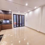 Chủ thở dốc , cần bán nhanh căn nhà nội thất đẹp mê, đảm bảo khách xem là thích- phố bát khối.