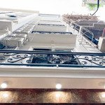 Bán nhà gần võ chí công, 40m, 4 tầng, dân tự xây, ngõ rộng 3m, 30m ra phố lớn sầm uất, nhỉnh 8 tỷ
