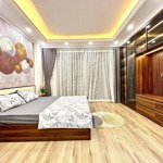 Bán nhà mới đẹp gần phố dịch vọng hậu , duy tân , nhà lô góc 2 thoáng ; 48m2 x5t, mt 4.3m, 7 ngủ
