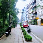 Mặt Phố Nghi Tàm -Vỉa Hè Kinh Doanh -6 Tầng Thang Máy -Nội Thất Khép Kín -Tại Tây Hồ -Hà Nội.
