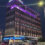 Toà nhà văn phòng kết hợp căn hộ vip - ngay tuyến đường sầm uất nhất thành phố
