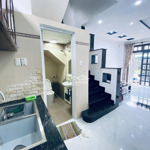 Bán nhà ngang bề thế hơn 5m , lê quang định- bình thạnh , 3 phòng ngủ , xem nhà ngay