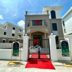 Cần bán gấp căn nhà phố 8x20 khu thesui giá bán 6,9 tỷ chốt nhanh trong tuần .