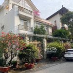 Bán bt nam quang pmhdiện tích270m2 giá bán 83 tỷ có hầm thang máy rẻ nhất khu cảnh đồi 0938775995