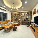 Bán nhà phố nguyên hồng, lô góc 68m2, mặt tiền 5.5m, ô tô tránh, kinh doanh vp, giá 15.8 tỷ