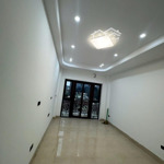 Chính chủ ô tô vào nhà. kv dân trí cao . dt 39m2 5 tầng. 12 tỷ nhỉnh ac lh 036