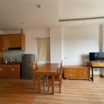 Bán căn hộ 6 tầng phố biển sơn trà - cách biển đúng 3 bước chân.