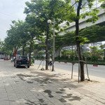 Bán mặt phố tại phạm văn đồng, 52 tỷ, 130m2, chính chủ, giá đầu tư.