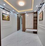 Bán căn hộ tập thể giải phóng, đống đa, căn góc, ô tô đỗ cửa, nhà đẹp ở luôn