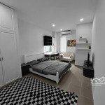 Cho thuê căn hộ ban công 50m2 gần cầu bông_công viên lê văn tám quận 1_đầy đủ nội thất_thang máy