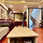 Bán nhà trung tâm cầu giấy 83,1m2 giá 21,01 tỷ, ô tô đỗ cổng.
