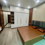 Phố Trạm-Nhà Mới Kính Koong Thiết Kế Đẹp - Diện Tích: 40M2- Ôtô Gần-Cách Bãi Gửi Xe 20M-Nhỉnh 7 Tỷ