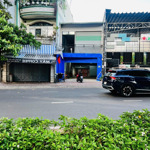 Nhà 2 mặt tiền đường hoàng sa, tân bình. nhà em cần bán gấp căn nhà tâm huyết của gia đình