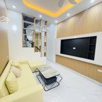 Nhà Đẹp -Tây Hồ- Dân Xây-2 Thoáng-Gần Ô Tô- Ngõ Thông - Full Nội Thất- Sổ Đỏ Đẹp- Diện Tích: 35 M- Giá Bán 8 Tỷ