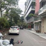 Bán Nhà Riềng 55M2, 4 Phòng Ngủ 4 Vệ Sinhtại Trung Liệt, Đống Đa, Hn, Giá Bán 23,5 Tỷ, Thang Máy.