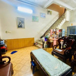 Bán Nhà Đường Cầu Giấy 53M2 3Tầng, Mt5M, Sổ Vuông A4, 2 Thoáng Gần Oto, 11Tỷ