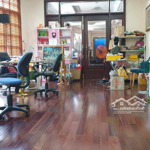 Bán Nhà Hẻm Ô Tô 6M Đường Lạc Long Quân - Tân Bình, 182M2, 4 Tầng, 7 Phòng Ngủ- Giá Chỉ 22.5 Tỷ Tl