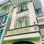 Bán Nhà 3 Tầng 105M Sân Vườn Rộng Trung Tâm Cầu Giấy 20 Tỷ Full Sổ Đỏ