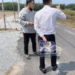 Đát Bán Lỗ , Tại Trung Tâm Thành Phó Bến Cát