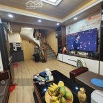 Mặt phố - ô tô ngủ trong nhà - kinh doanh sầm uất
