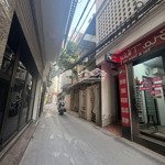 Tôi Cần Bán Nhà Phố Nguyễn Ngọc Vũ - 63M2 - 11,9 Tỷ - Ngõ Rộng,Gần Phố - Vị Trí Siêu Đẹp