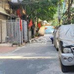 Khu phân lô, ô tô tránh 13.9 tỷ, dt sổ 32.5m2, mt 3.25m, 5 tầng, 4 ngủ, ngõ 9 nguyên hồng, ba đình