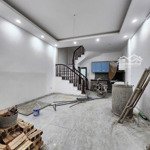 Bán Nhà Xây Mới Xuân La-Tây Hồ.
-Diện Tích 35M,Xây Full 5 Tầng,Mt: 4.3M. Liên Hệ: 0328016975