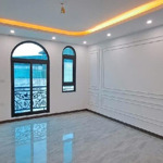 Nhà lô góc 40m, ô tô 7 chỗ vào tận nhà, 6 tầng thang máy xịn, cách mặt phố 30m, gần phố hoa lâm