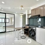 Căn hộ dịch vụ 1pn ban công ngay trung tâm q4 gần q1,7,8,5