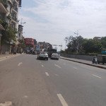 Bán nhà âu cơ dt 107m chỉ 18.5 tỷ ô tô đỗ cửa đất đẹp full thổ cư