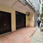 Bán nhà trần cung cầu giấy dt 127m x 3t x mt 5,9m giá 21,6 tỷ có thương lượng