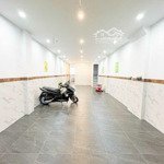 Nhà 7 tầng đẹp _full nội thất xịn sò- mặt kinh doanh - cách đường oto tránh
10 m _giá hơn 20 tỷ