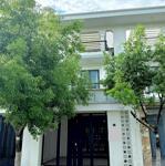 Nhà hưng phú đối diện công viên nội khu