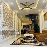 La phù hoài đức. 32/35m 4 tầng - 2 mặt thoáng - 50m ra ô tô tránh chỉ nhỉnh 3 tỷ