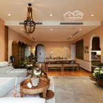 Chính chủ gửi bán cc diamond flower, 166m2, 12.5 tỷ view hồ. lh 0936218111