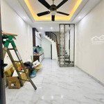 Bán nhà kim chung-30m-5 tầng-3 ngủ-sổ đỏ- tiện tích đầy đủ xung quanh