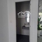 Cho thuê nhà phố 8x20 khu elite 1