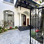 Cho thuê biệt thự sân vườn vinhomes riverside phong lan full nội thất vào ở ngay