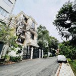 Căn nhà biệt thự quan chức lão thành quận tây hồ, 236m2 6 tầng thang máy an ninh tốt, giá: 128.5 tỷ